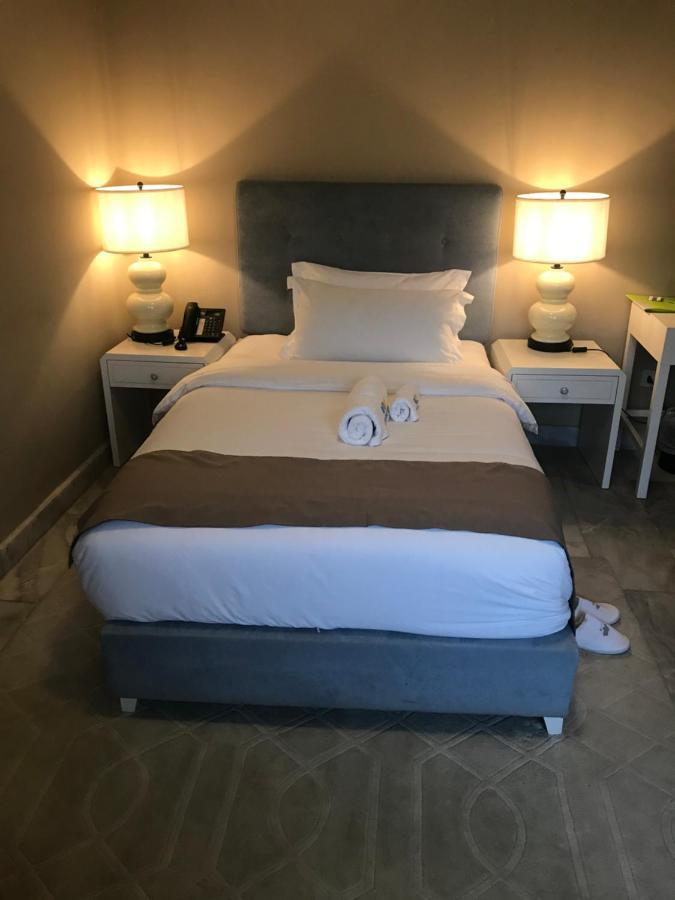 מונרוביה Sunset Inn מראה חיצוני תמונה